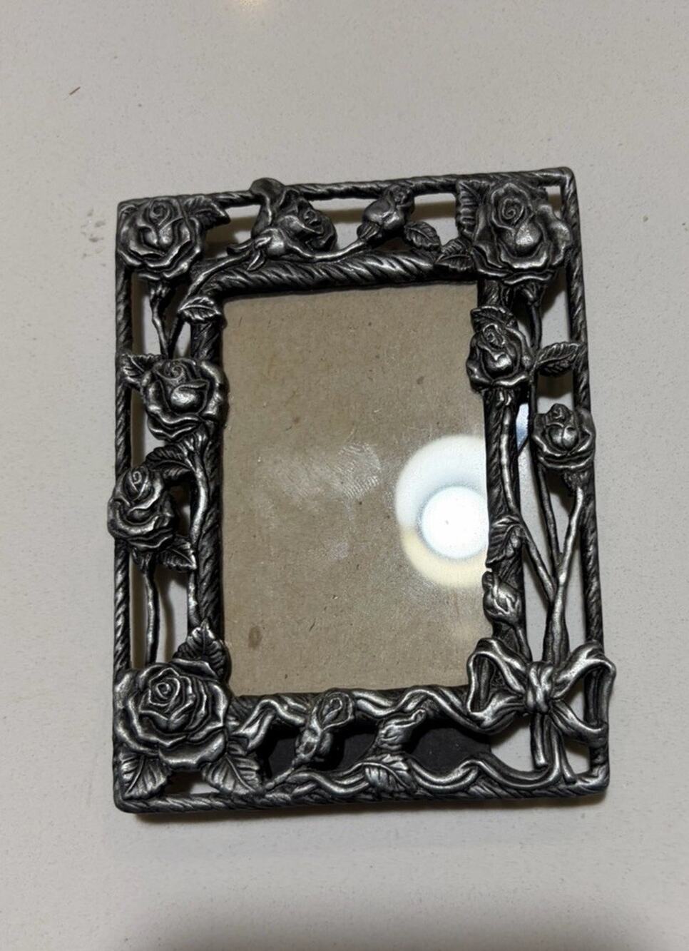 Vintage Floral Metal Picture Frame – 4.5" x 3.5" (Holds 2x3 Photo)